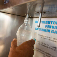acqua in spiaggia tutto incluso