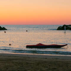 tramonto in spiaggia a cattolica
